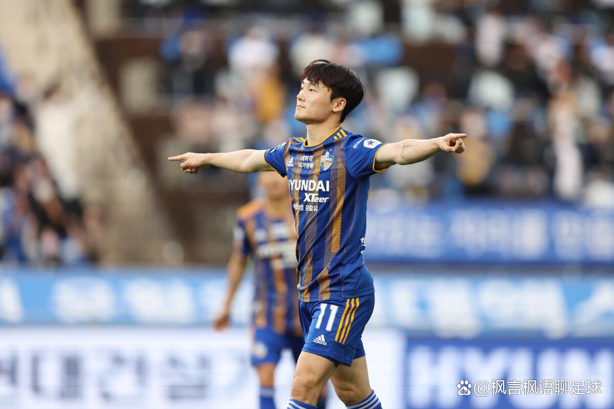 清晨突围战来临,上海申花围绕足总杯止住颓势,态度坚定,心理建设被强调 清晨突围战来临,上海申花围绕足总杯止住颓势,态度坚定,心理建设被强调